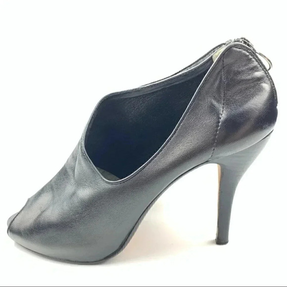 Max Studio ankle booties size 8.5 black leather - Picture 4 of 11